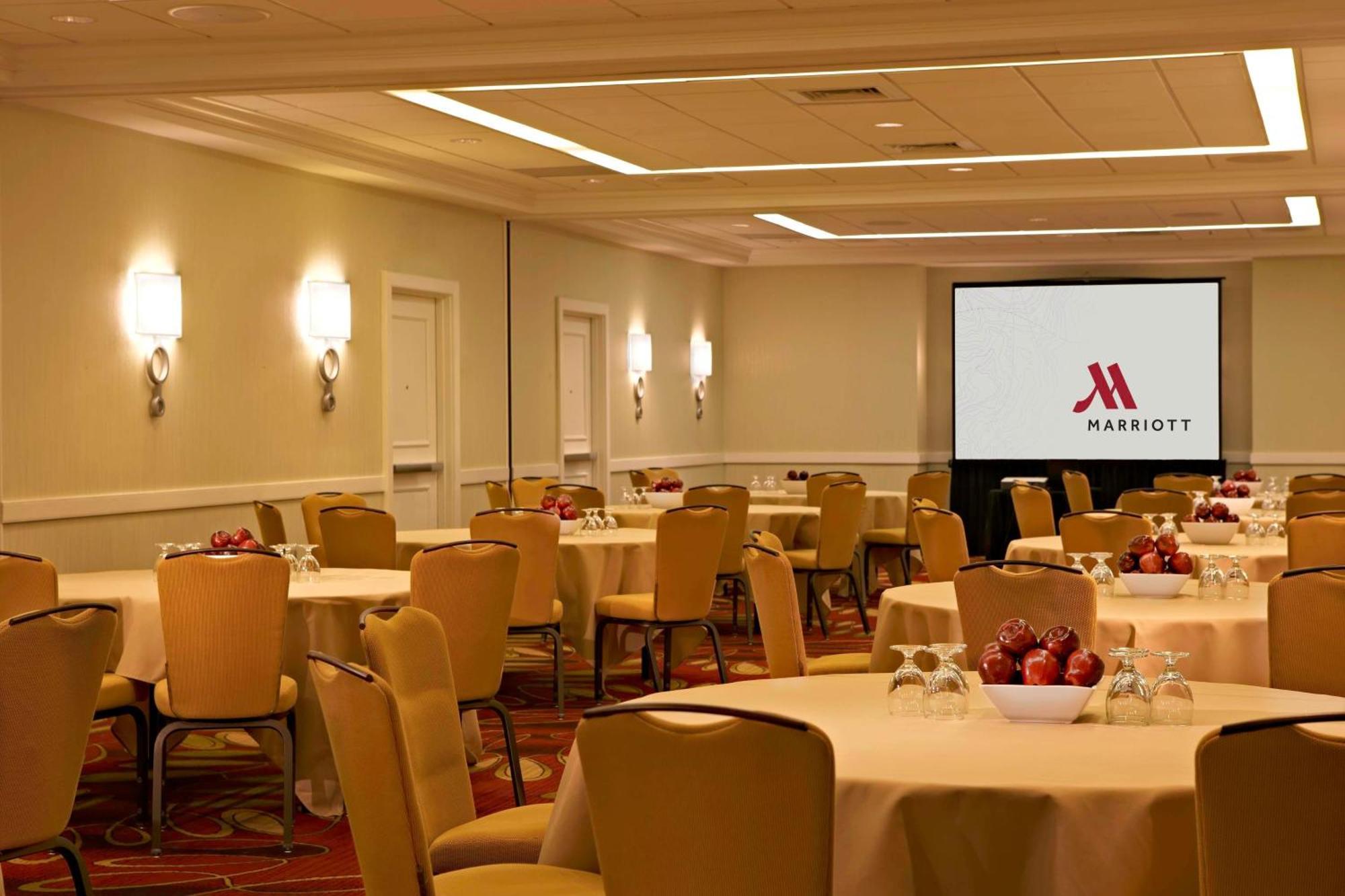Falls Church Marriott Fairview Park Eksteriør bilde