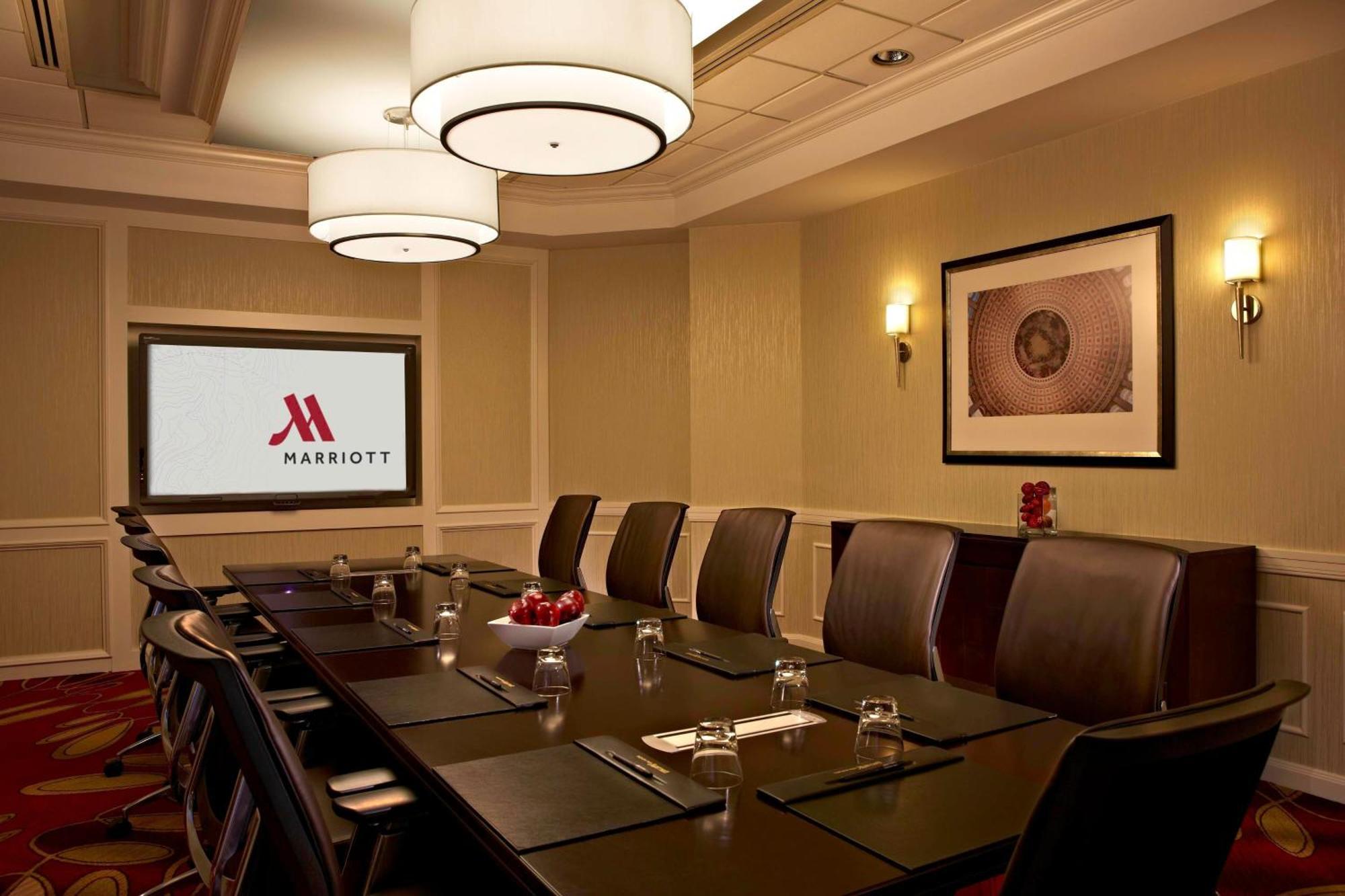 Falls Church Marriott Fairview Park Eksteriør bilde